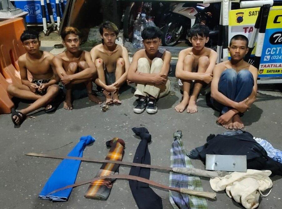 Brutal! Gangster Bacok Mahasiswa hingga Tewas Bersimbah Darah di Semarang