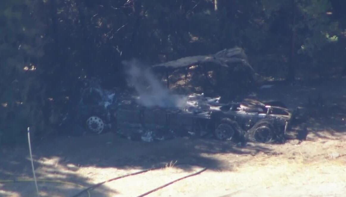 Truk Listrik Tesla Terbakar, Butuh 190 Ribu Liter Air Untuk Padamkan Api