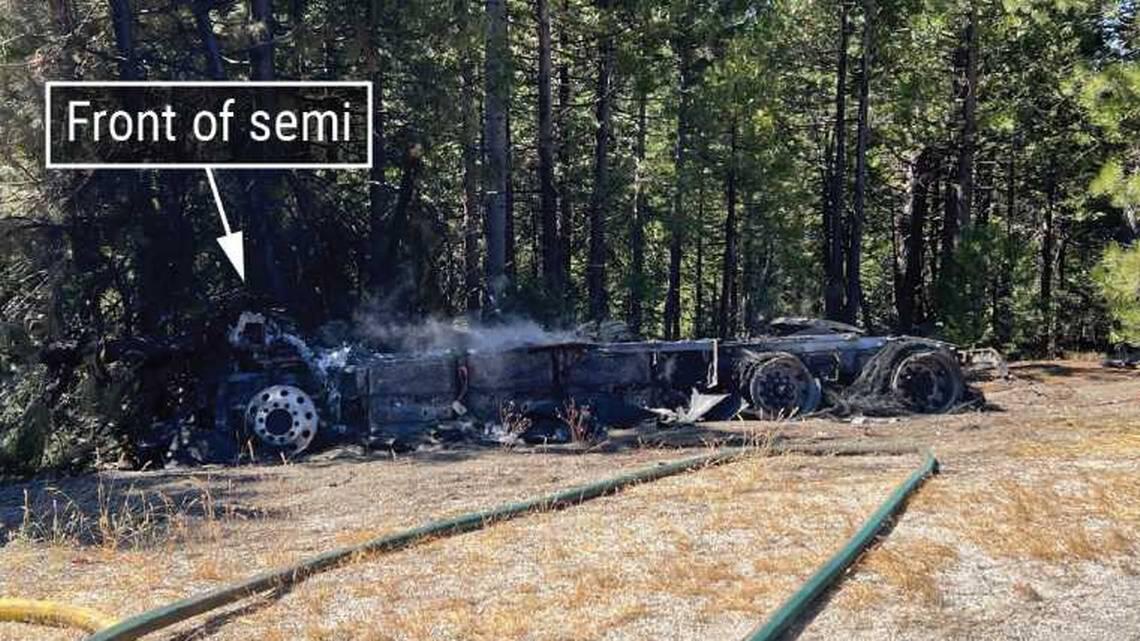 Truk Listrik Tesla Terbakar, Butuh 190 Ribu Liter Air Untuk Padamkan Api