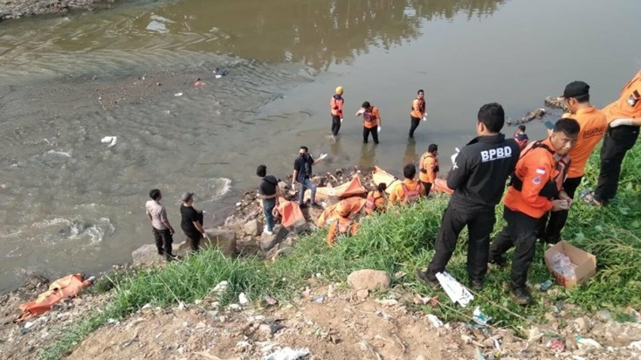 Ultah Bawa Sajam? Polisi Libatkan Propam-Kompolnas Usut Temuan 7 Mayat di Kali Bekasi