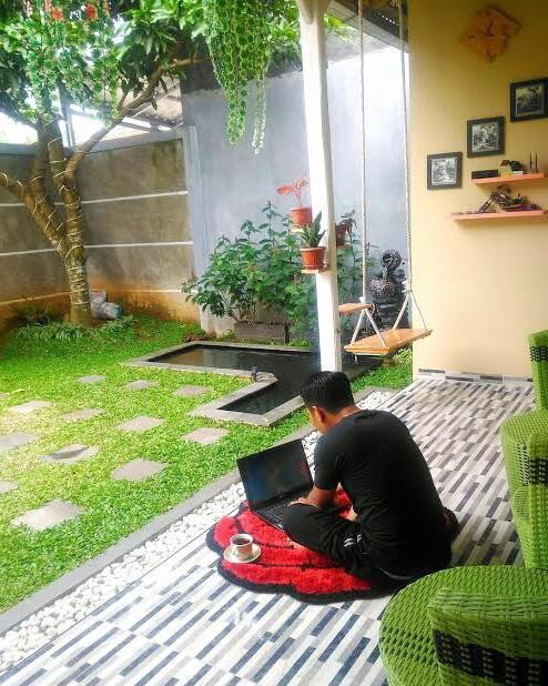 Rejeki Itu Seperti Bayangan, Kita Bergerak Bayangan Mengikuti Kita Kemanapun