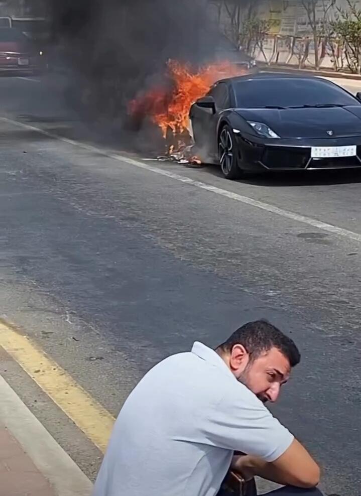 Crying With You | Lamborghini Gallardo Tiba-Tiba Terbakar, Pemiliknya Langsung Nangis