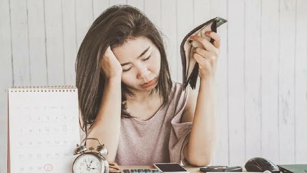 OJK Beri Peringatan Generasi Muda di RI Siasati Fomo: Jangan Jorjoran Berhutang!