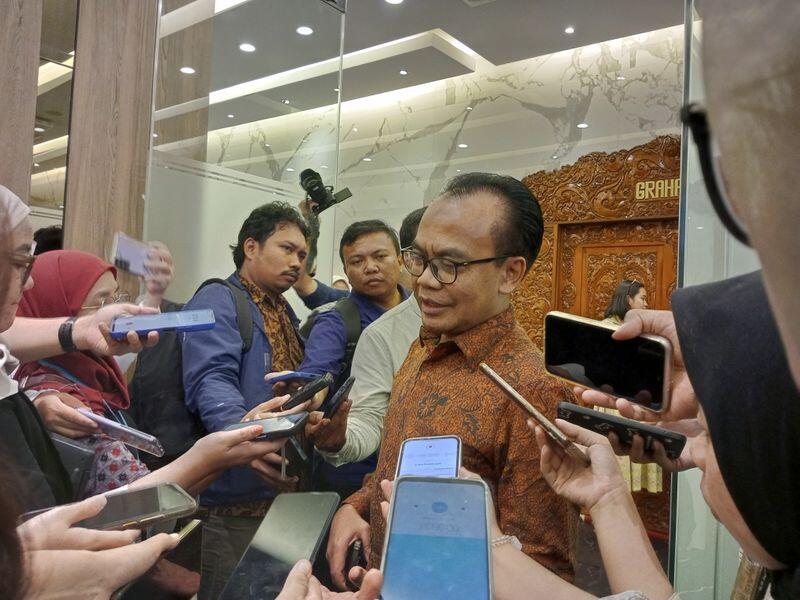 Merangkap Jadi Menteri Ketenagakerjaan, Airlangga Mulai Godok Upah Minimum 2025
