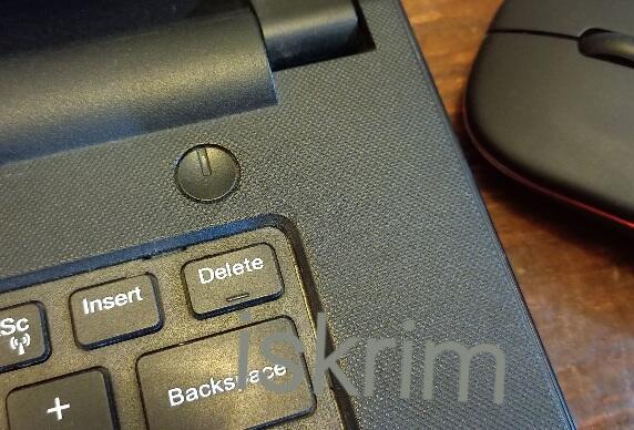 Kesal Karena Tombol Delete dan Tombol Power Laptop Saling Berdekatan? Ini Alasannya!