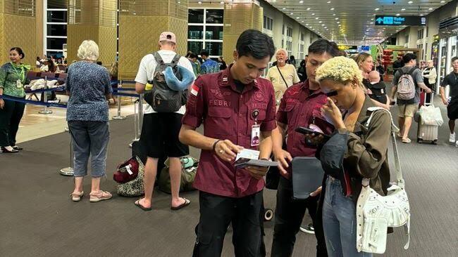 Kembali Terjadi! Cewek Uganda Jual Diri dan Tawarkan Jasa Pacar Sewaan di Bali