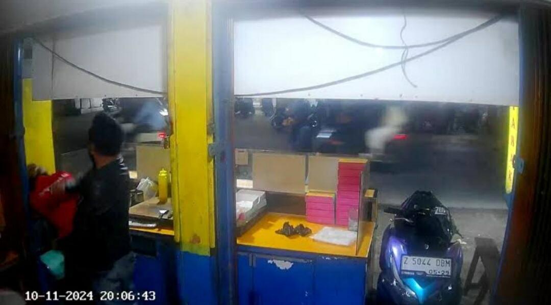 Viral Aksi Bang Jago; Aniaya Pedagang Martabak