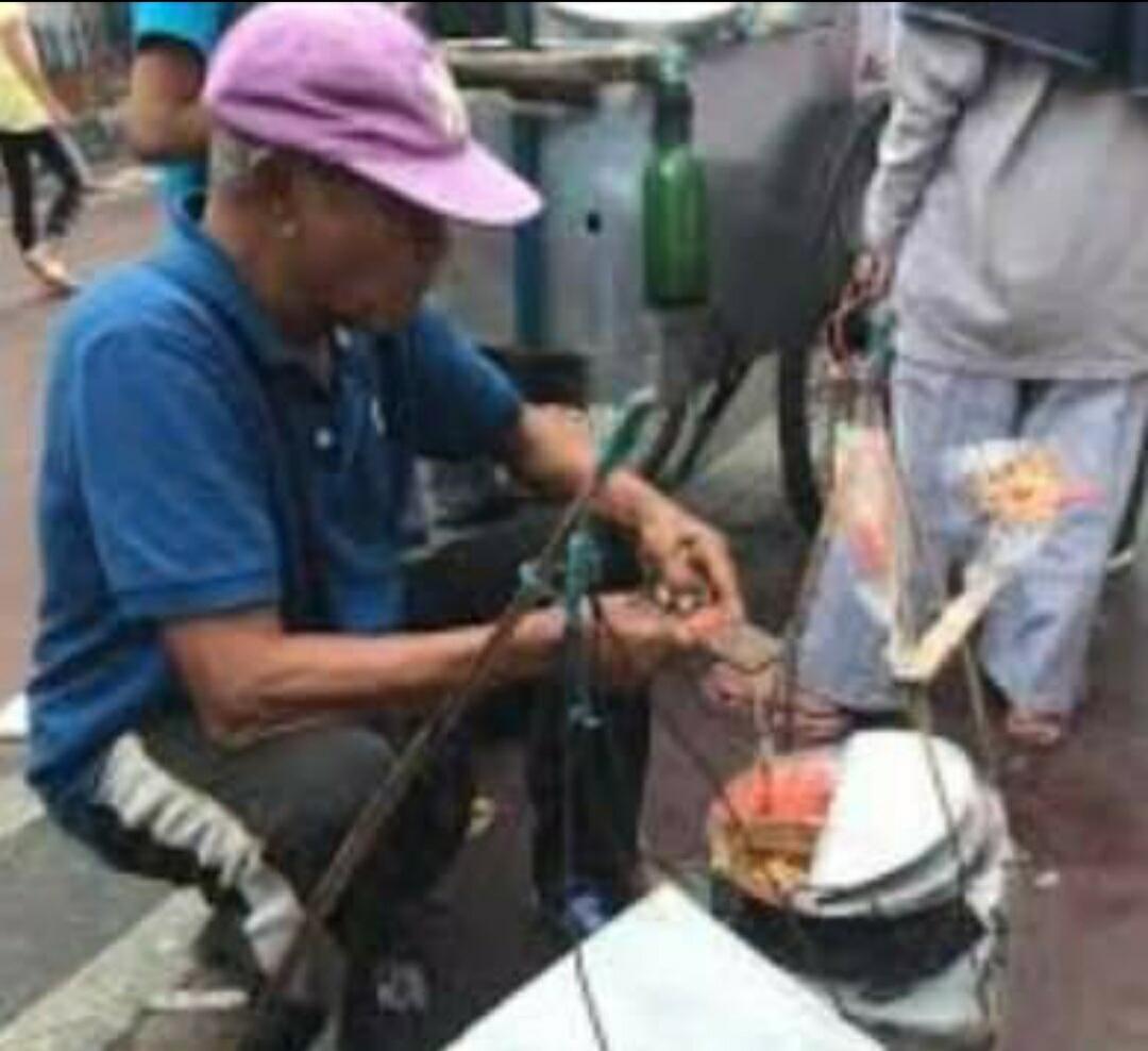 Permen Gulali Karakter: Jajanan Jadul yang Penuh Kreativitas dan Kenangan