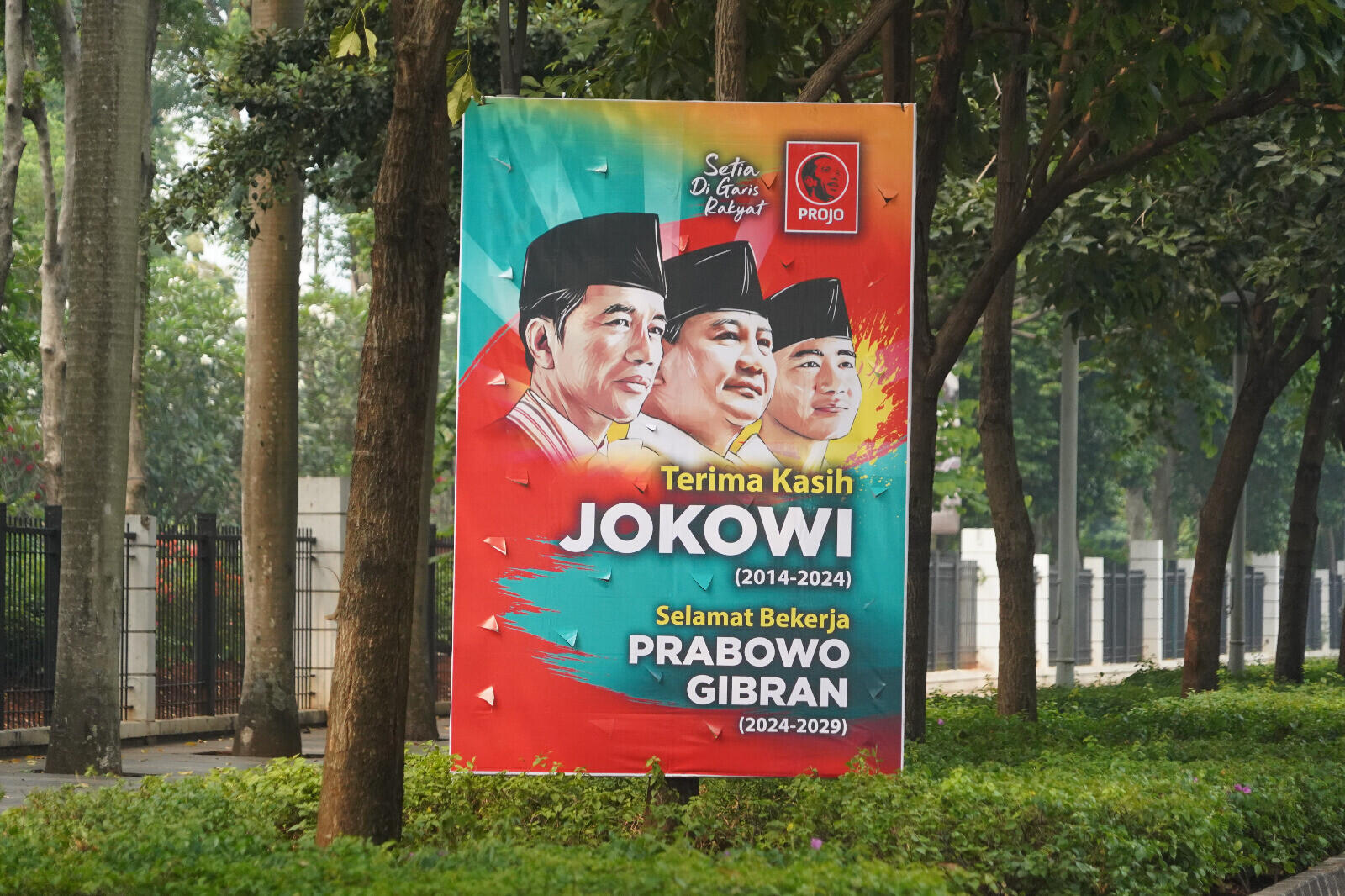 Janji Kosong dalam Baliho Ucapan Terima Kasih untuk Mulyono Alias Jokowi