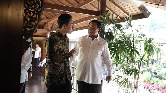 Momen Kebersamaan Prabowo dan Gibran di Hambalang Retreat Hari Kedua