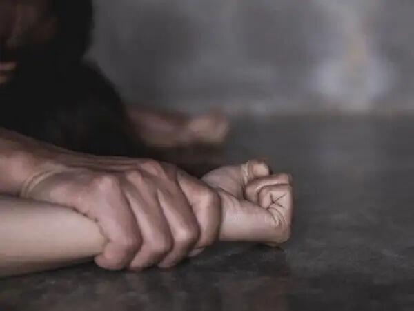 Ga Ada Akhlak! Guru Ngaji Ajak 5 Murid Nonton Video Porno Terus Dicabuli Deh