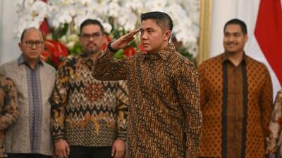 TNI AD Mayor Teddy Tidak Perlu Mundur Seskab Bukan Jabatan Setingkat Menteri
