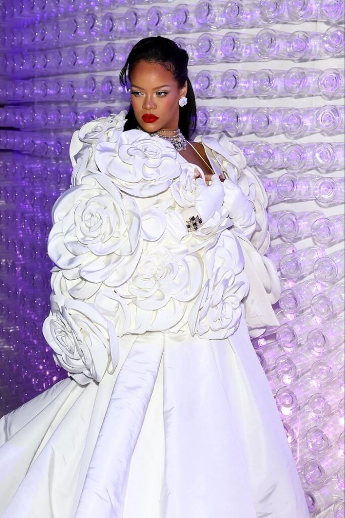 Jay Z ke Rihanna: Gabung atau Lompat Jendela