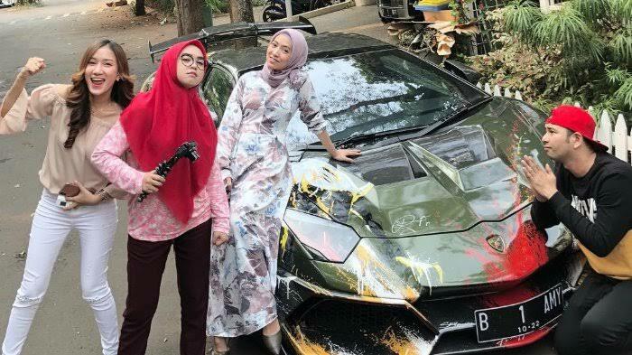 Artis Cantik ini malah Emoh Gaul Bareng Geng Artis, Begini Alasannya Gansist!