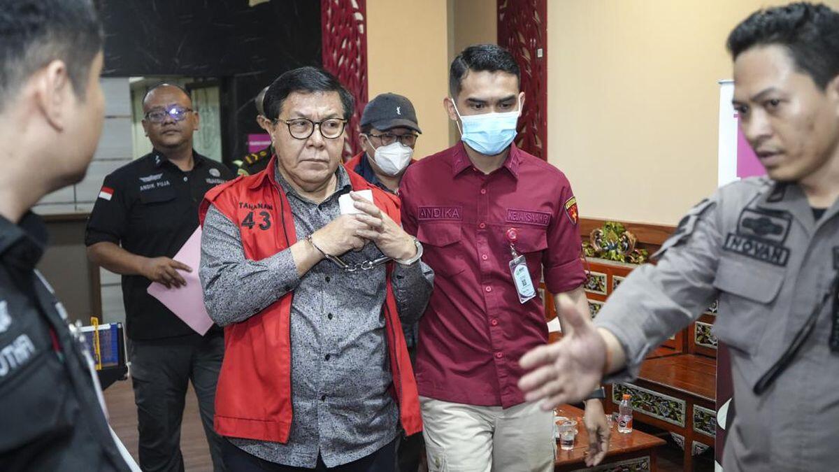 "Skandal di Pengadilan Surabaya