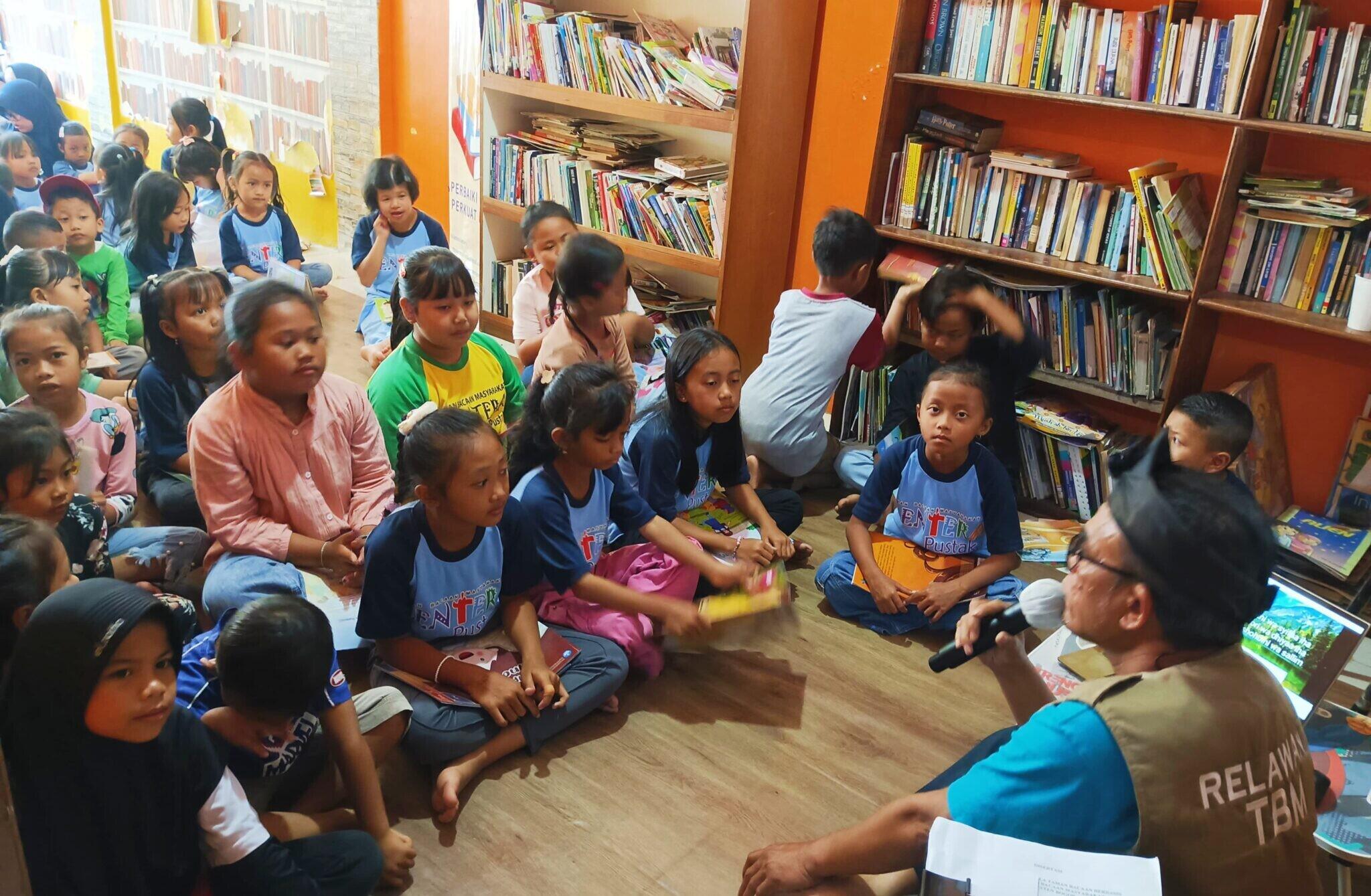 Catatan Literasi, Kita Tergantung Pada Apa yang Kita Kerjakan