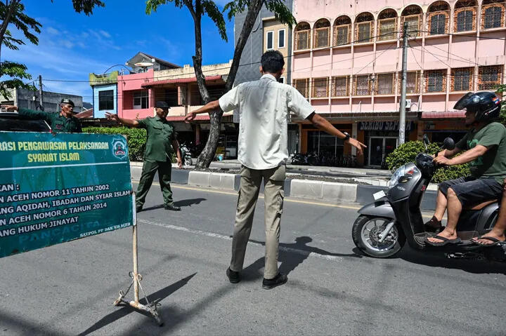 Polisi Syariat Gelar Razia di Aceh, Berbaju Ketat dan Bercelana Pendek Diamankan