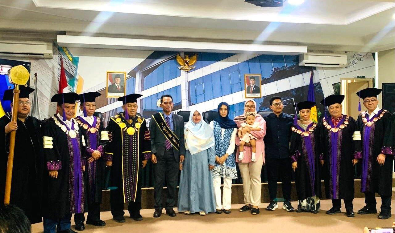 Pendiri TBM Lentera Pustaka Raih Gelar Doktor Manajemen Pendidikan