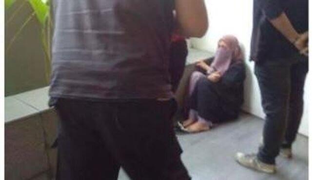 Heboh Perempuan Bercadar Diduga Bawa Pisau Masuk Gereja Lakarsantri Surabaya