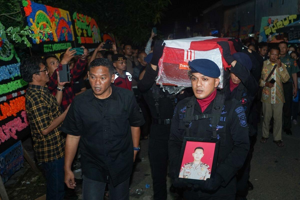 Polisi Tembak Polisi: Pembeking Tambang Ilegal Vs Penegak Hukum