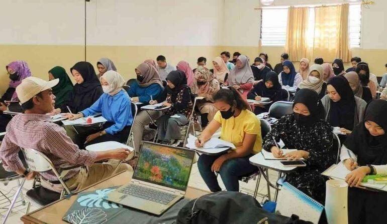 Apa Sih Menulis Ilmiah?