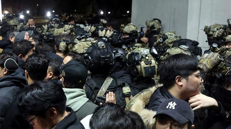 Waduh! Presiden Korsel Deklarasikan Darurat Militer, Ternyata ini Masalahnya!