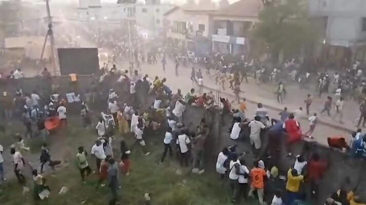 Ngeri! Tragedi Kerusuhan Suporter Sepakbola di Guinea, Lebih dari 135 Orang Tewas!