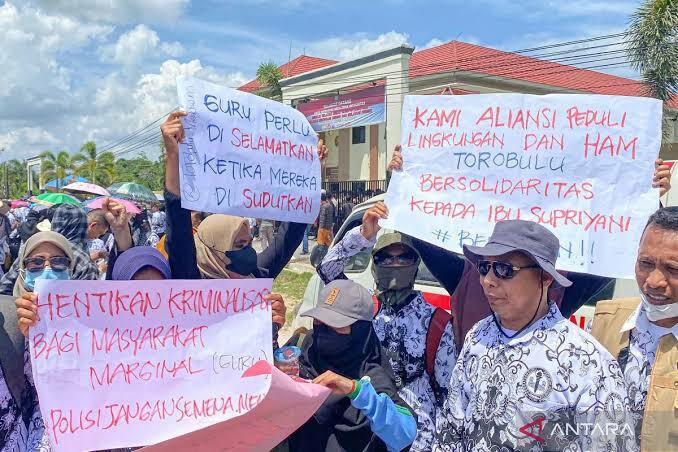 Tuntaskan! Kasus Guru Supriyani: Eks Kapolsek Baito Didemosi, Ngaku Minta Duit 2 Juta