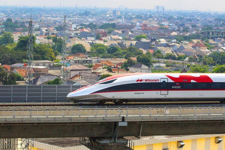 KPPU Endus Dugaan Persengkongkolan Pengadaan Rangkaian Kereta Cepat Whoosh