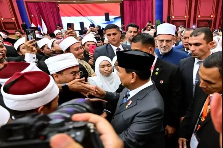 Prabowo Usulkan Gus Dur Jadi Pahlawan Nasional