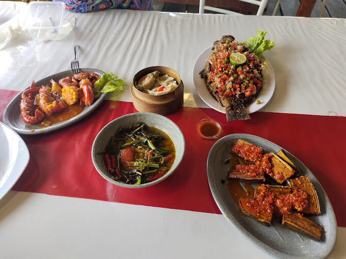 VHI VHI RESTO TEMPAT WISATA DAN RESTAURANT YANG KECE BUAT SPOT FOTO DI TONGGING SUMUT