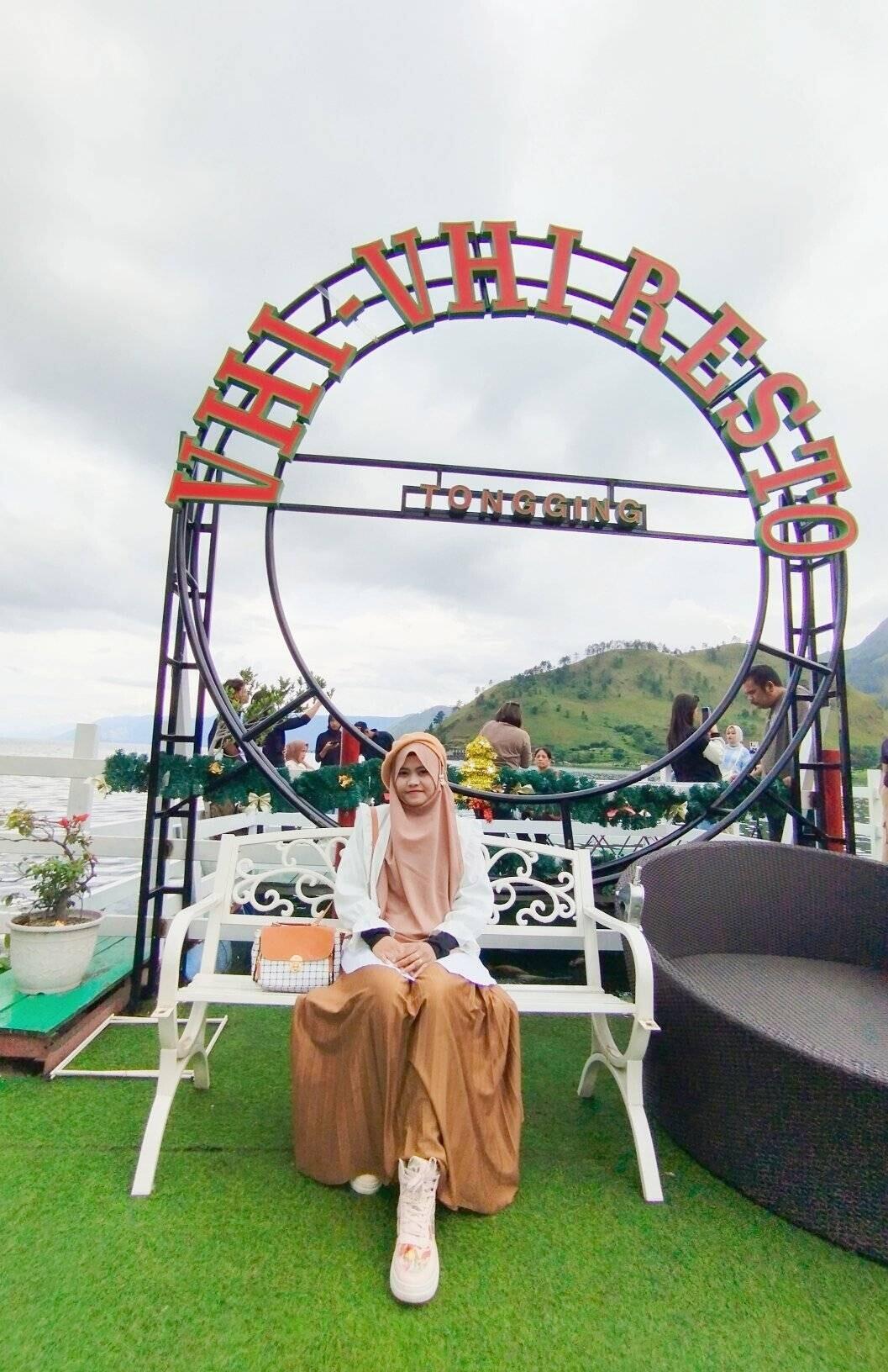 VHI VHI RESTO TEMPAT WISATA DAN RESTAURANT YANG KECE BUAT SPOT FOTO DI TONGGING SUMUT