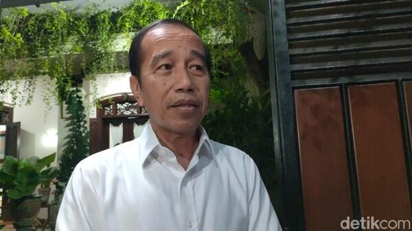 Jokowi soal Pameran Lukisan Yos Suprapto: Aspirasi Politik yang Harus Dihargai