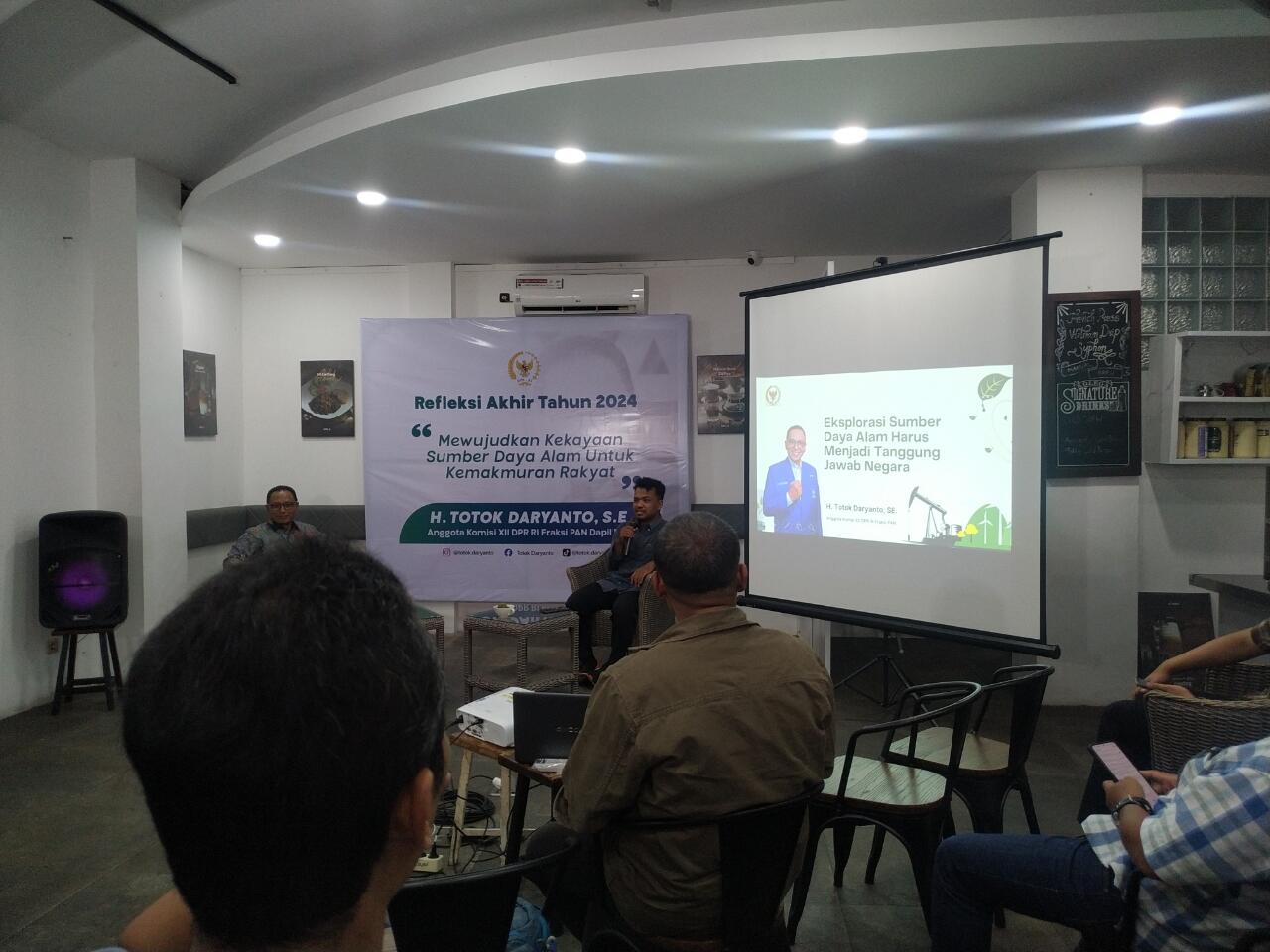 Totok Daryanto S.E anggota Komisi XII DPR-RI Temu Media di Yogyakarta 