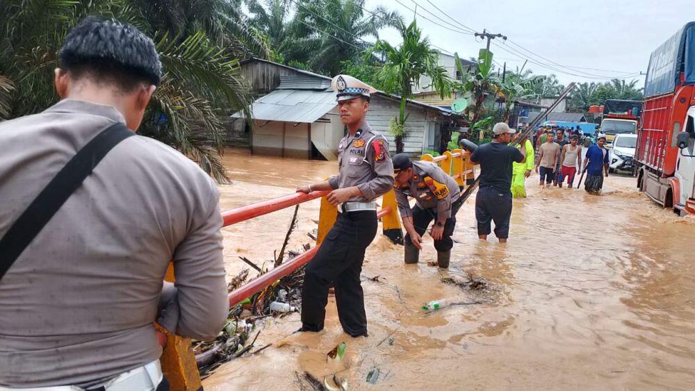 Hujan Lebat Rendam Tiga Desa di Indragiri Hilir, Ratusan Rumah Terendam