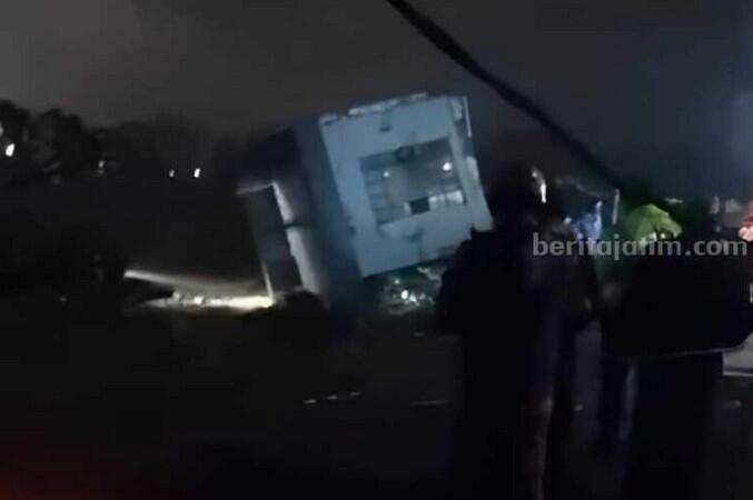 Villa di Batu Mendadak Longsor, 6 Orang Penghuni Terluka