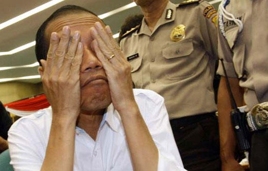 Jokowi Tak Hadir di Reuni Alumni UGM dan Gubernur Jakarta,Warganet: Nggak Kuat Mental