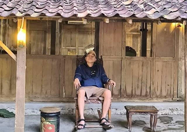 Emang Teman Sering Makan Teman?