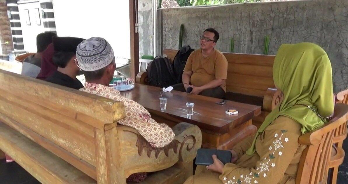 Heboh! Guru Agama Cantik Paksa Siswa Berhubungan Badan hingga 10 Kali