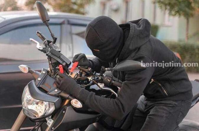Bandit Curanmor Surabaya Beraksi saat Hujan, Korban Mahasiswa Magang