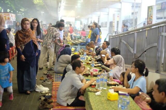 &#91;SHARE&#93; MENJELAJAH KULINER JAKARTA LEWAT MRT-LRT-TJ