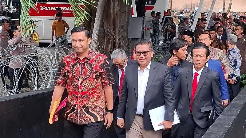 Bawa Rombongan Pengacara Pakai Bus ke KPK, Hasto Takut Ditahan Usai Pemeriksaan