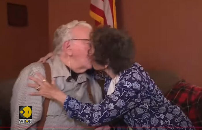 Pasangan Ini Berpisah 70th Akhirnya Keajaiban Pertemukan Mereka Kembali - First Love