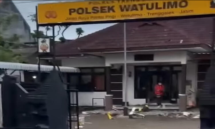 Polisi Kembali Menangkap 3 Anggota Silat Kasus Pengrusakan Polsek Watulimo