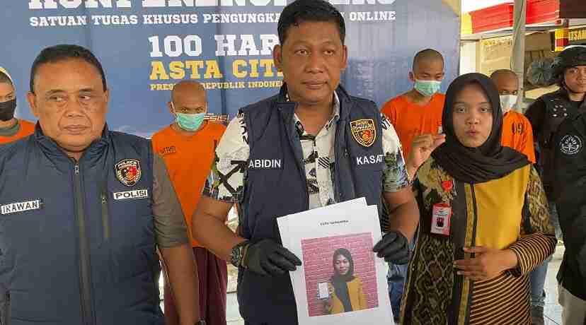 Selebgram Cantik Asal Trenggalek Jalani Sidang Perdana Kasus Promosi Situs Judol