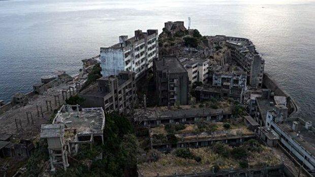 Pulau Gunkanjima: Keajaiban Tersembunyi dengan Sejarah Gelap