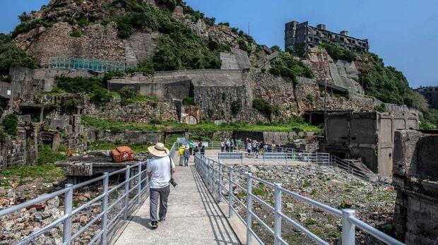 Pulau Gunkanjima: Keajaiban Tersembunyi dengan Sejarah Gelap