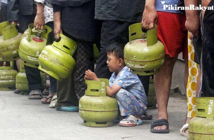 Ibu Penjual Nasi Uduk Meninggal Dunia Akibat Kelelahan Saat Antre