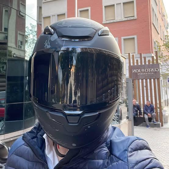 Trend Kaca Film Dipakai Di Visor Helm, Yes or No?