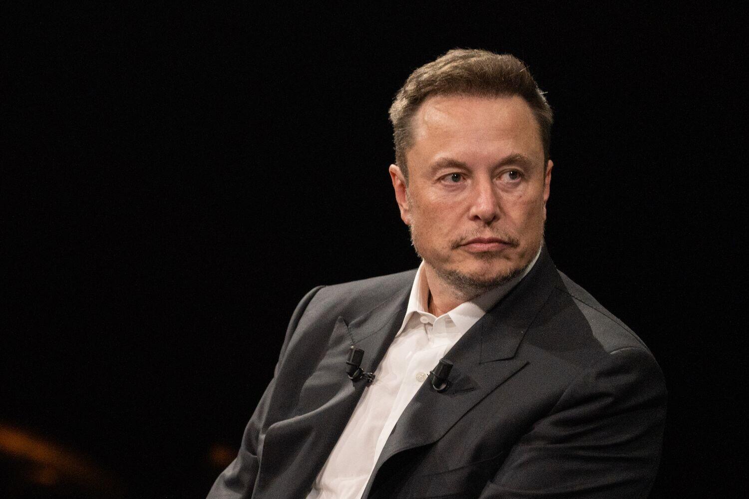 Elon Musk: Visioner Teknologi yang Mengubah Dunia